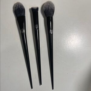 Kat Von D Brush Set — 3-Piece Precision Foundation, Concealer & Powder Brushes